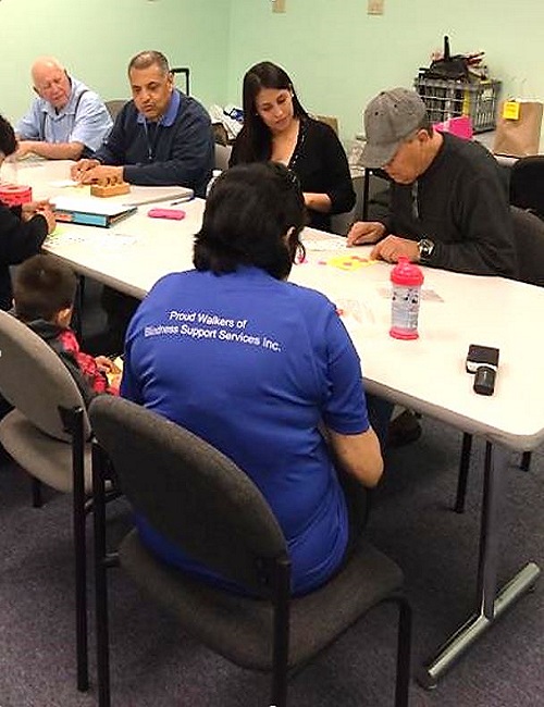 Playing Loteria at La Red Social Para Latinos